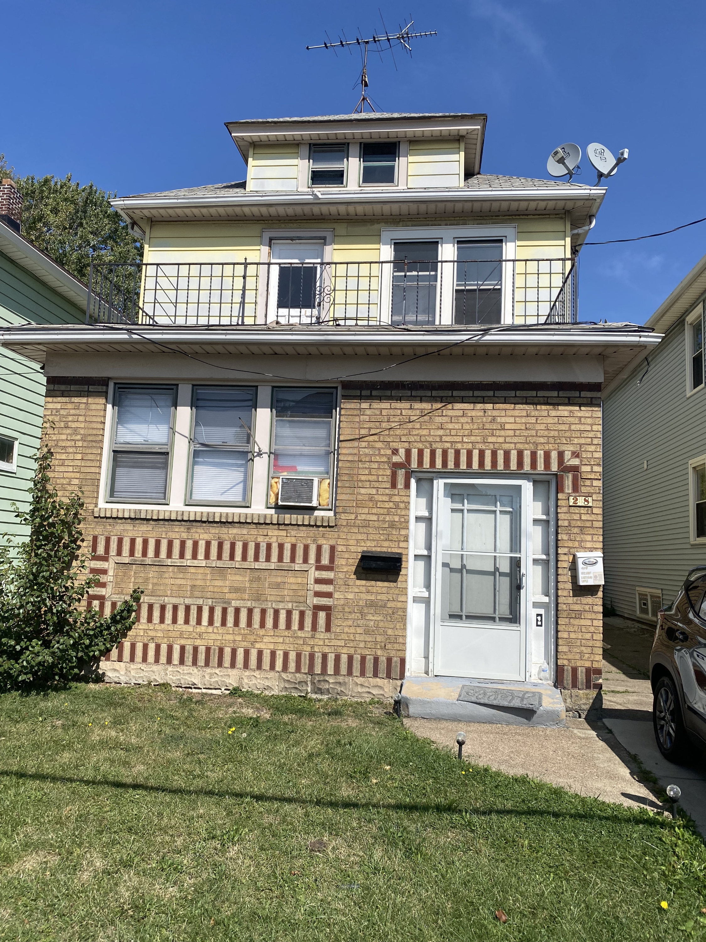 28 Blum Ave., Apt #2
